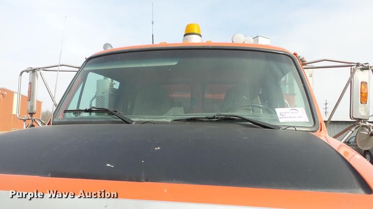 image for item DC0592 2003 Sterling LT7501 dump truck