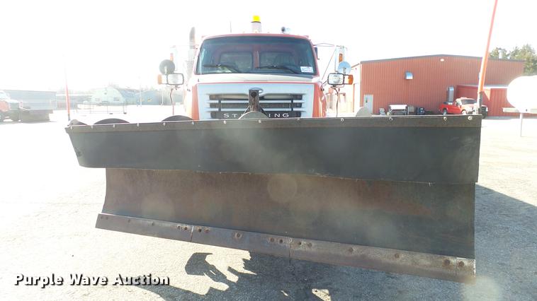 image for item DC0593 2003 Sterling LT7501 dump truck