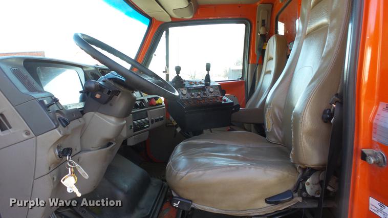 image for item DC0593 2003 Sterling LT7501 dump truck