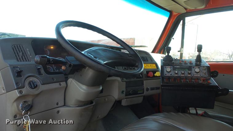 image for item DC0593 2003 Sterling LT7501 dump truck