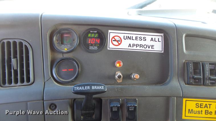 image for item DC0593 2003 Sterling LT7501 dump truck