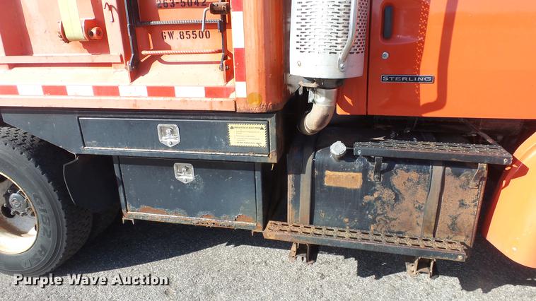 image for item DC0593 2003 Sterling LT7501 dump truck