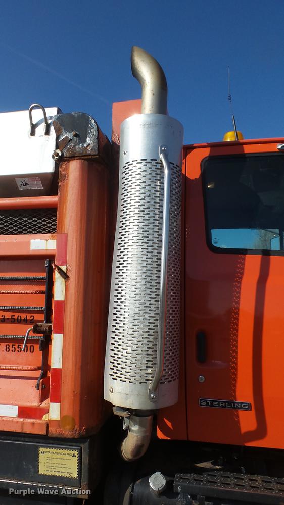 image for item DC0593 2003 Sterling LT7501 dump truck