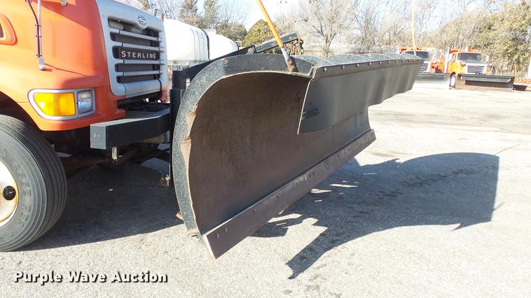 image for item DC0593 2003 Sterling LT7501 dump truck
