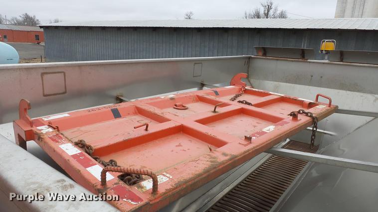 image for item DC0593 2003 Sterling LT7501 dump truck