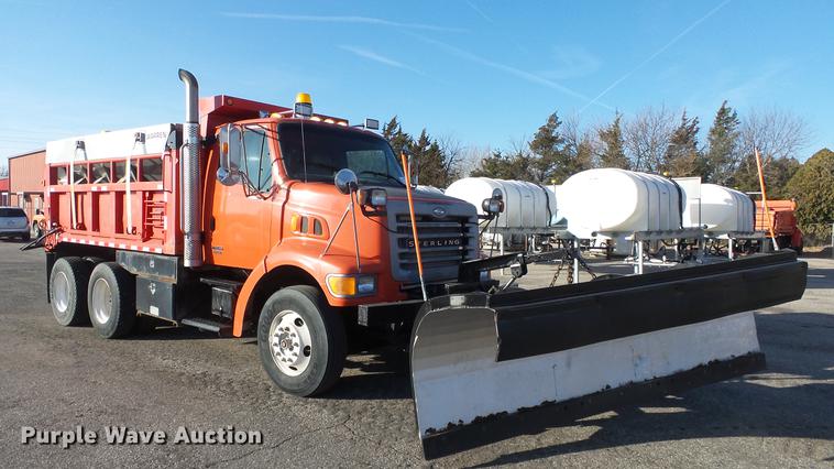 image for item DC0594 2001 Sterling LT7501 dump truck