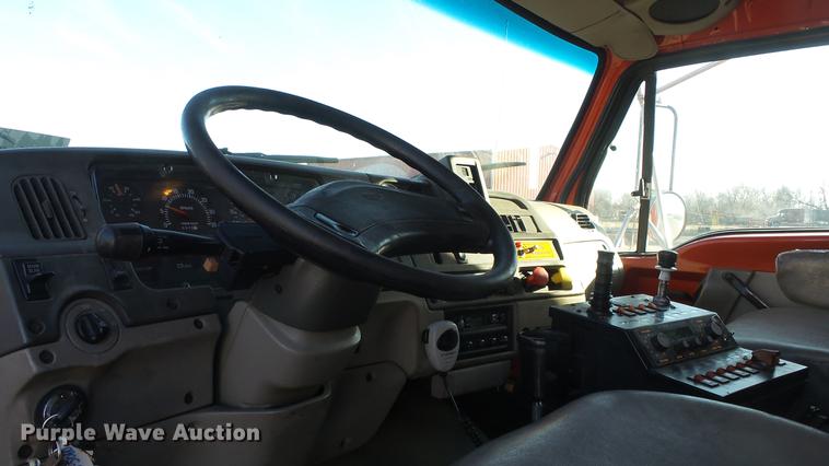 image for item DC0594 2001 Sterling LT7501 dump truck