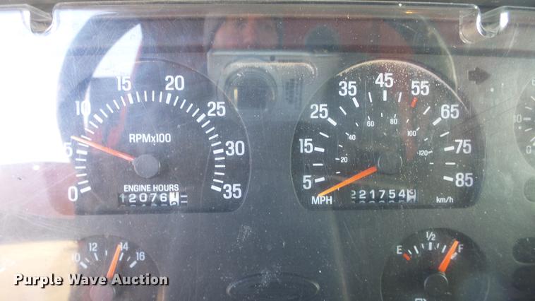 image for item DC0594 2001 Sterling LT7501 dump truck