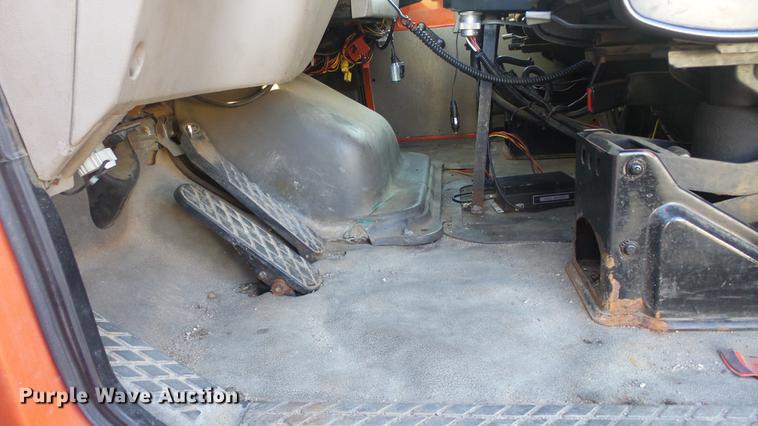 image for item DC0594 2001 Sterling LT7501 dump truck