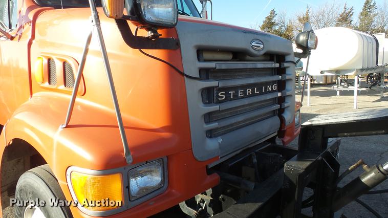 image for item DC0594 2001 Sterling LT7501 dump truck