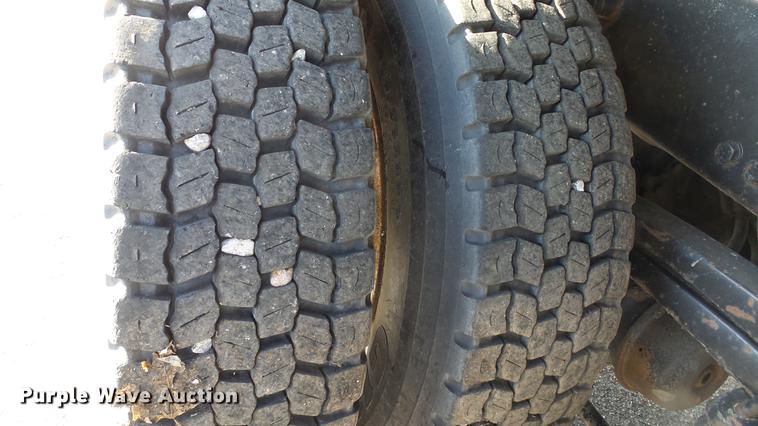 image for item DC0594 2001 Sterling LT7501 dump truck