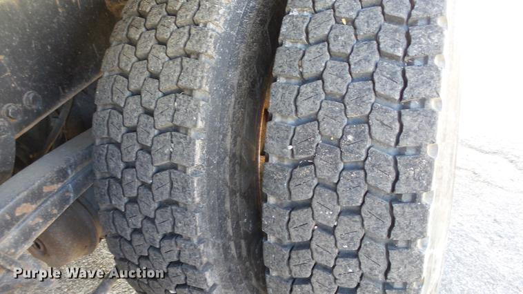 image for item DC0594 2001 Sterling LT7501 dump truck