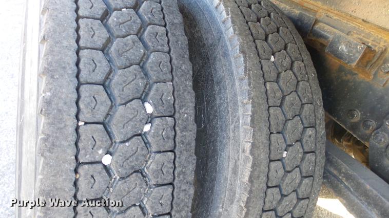 image for item DC0594 2001 Sterling LT7501 dump truck