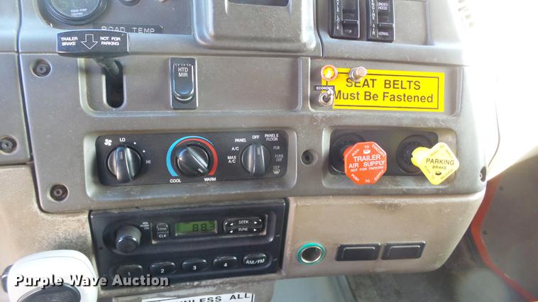 image for item DC0595 2001 Sterling LT7501 dump truck