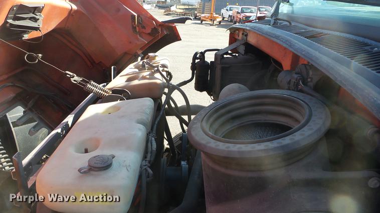 image for item DC0595 2001 Sterling LT7501 dump truck