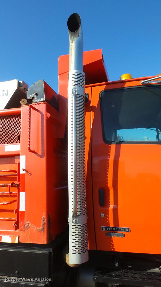 image for item DC0595 2001 Sterling LT7501 dump truck