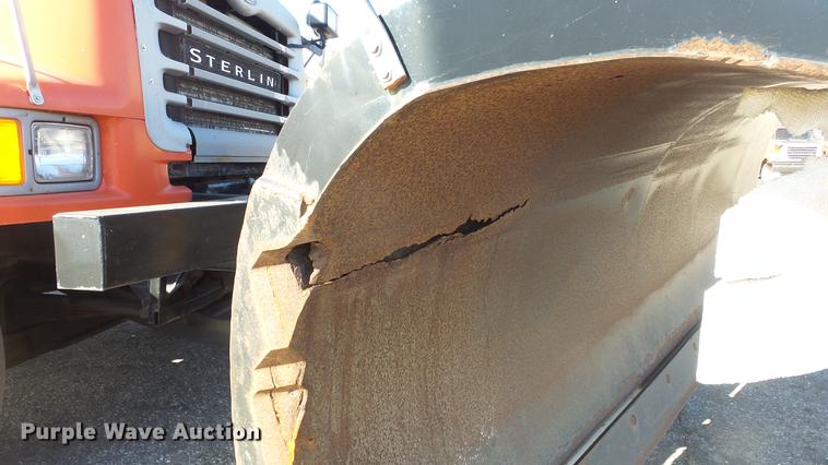 image for item DC0595 2001 Sterling LT7501 dump truck