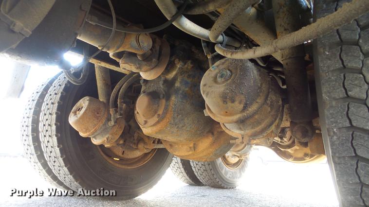 image for item DC0595 2001 Sterling LT7501 dump truck