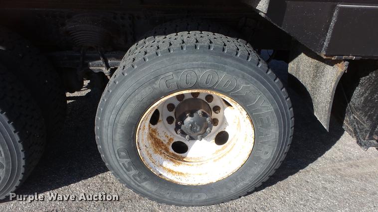 image for item DC0595 2001 Sterling LT7501 dump truck