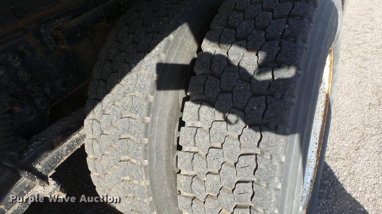 image for item DC0595 2001 Sterling LT7501 dump truck