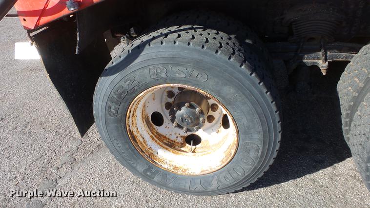 image for item DC0595 2001 Sterling LT7501 dump truck