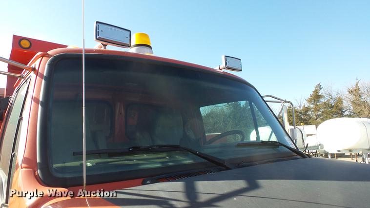 image for item DC0595 2001 Sterling LT7501 dump truck