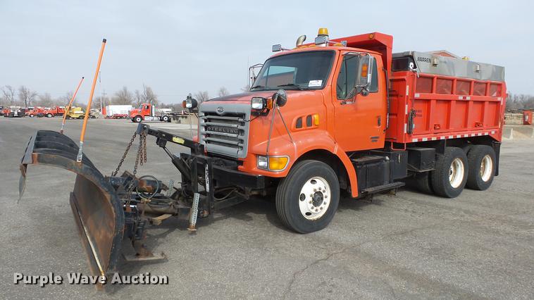 image for item DC0596 2001 Sterling LT7501 dump truck