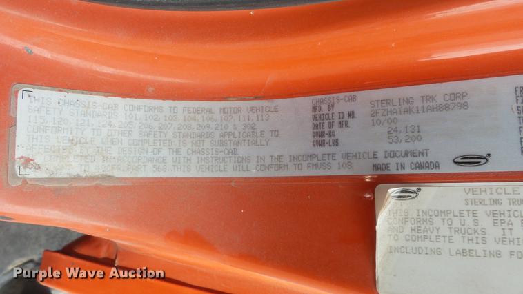 image for item DC0596 2001 Sterling LT7501 dump truck