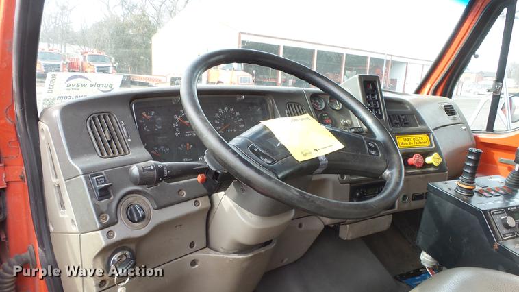 image for item DC0596 2001 Sterling LT7501 dump truck