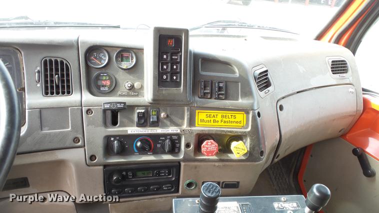 image for item DC0596 2001 Sterling LT7501 dump truck