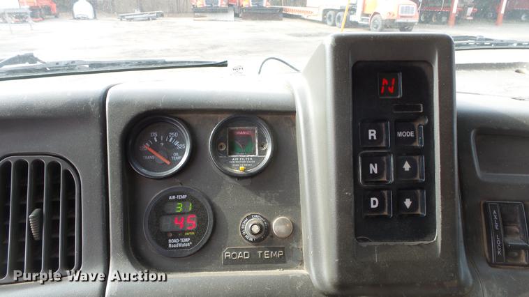 image for item DC0596 2001 Sterling LT7501 dump truck