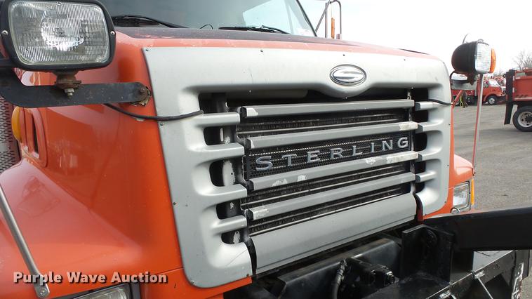 image for item DC0596 2001 Sterling LT7501 dump truck