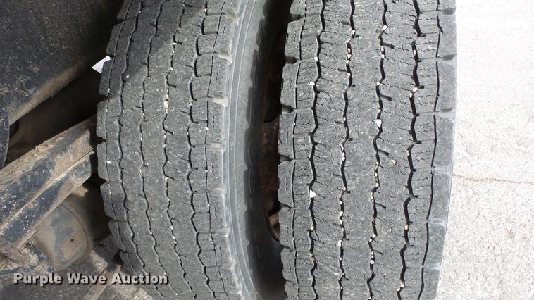 image for item DC0596 2001 Sterling LT7501 dump truck