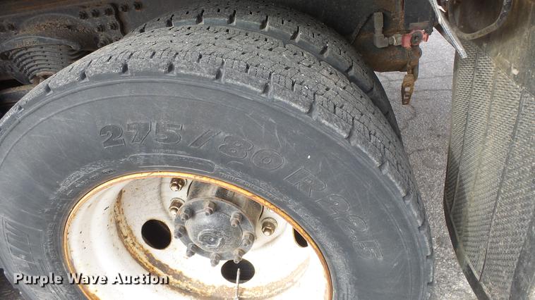 image for item DC0596 2001 Sterling LT7501 dump truck