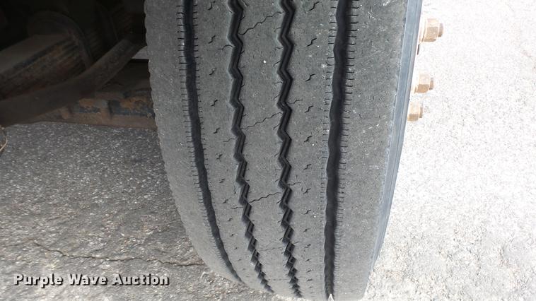 image for item DC0596 2001 Sterling LT7501 dump truck