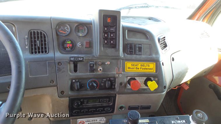 image for item DC0597 2001 Sterling LT7501 dump truck