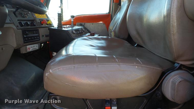 image for item DC0597 2001 Sterling LT7501 dump truck