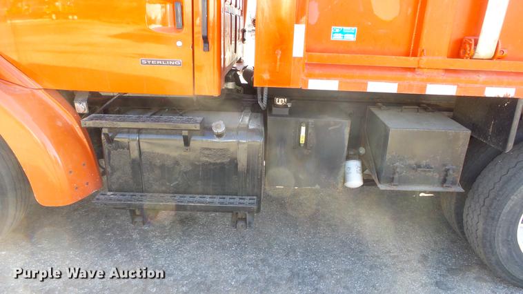 image for item DC0597 2001 Sterling LT7501 dump truck