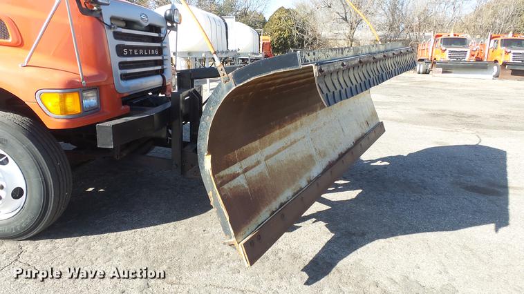 image for item DC0597 2001 Sterling LT7501 dump truck