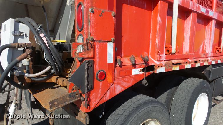image for item DC0597 2001 Sterling LT7501 dump truck