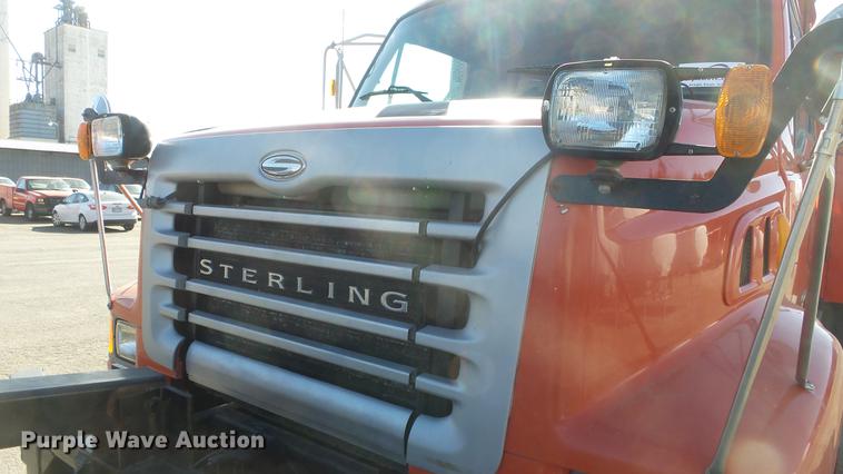 image for item DC0597 2001 Sterling LT7501 dump truck
