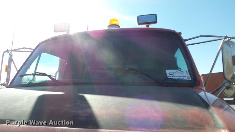 image for item DC0597 2001 Sterling LT7501 dump truck