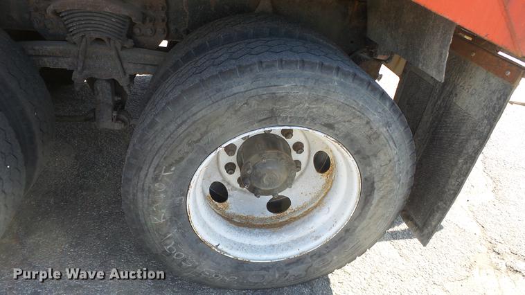 image for item DC0597 2001 Sterling LT7501 dump truck