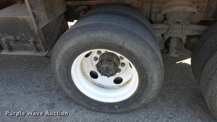 image for item DC0597 2001 Sterling LT7501 dump truck