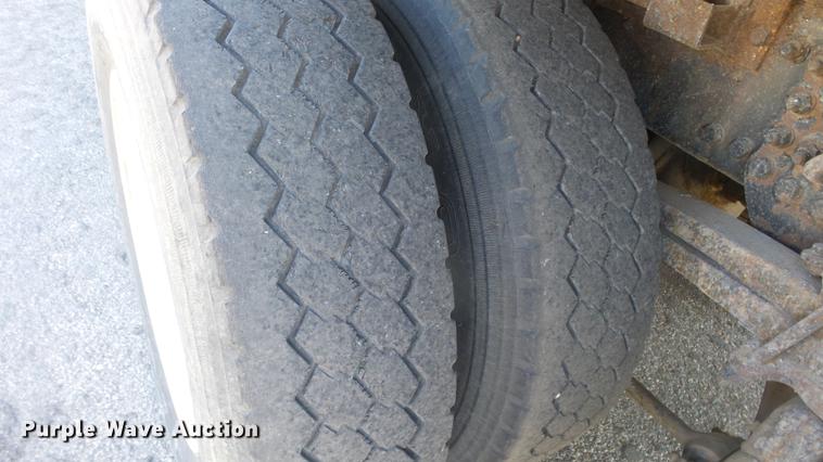 image for item DC0597 2001 Sterling LT7501 dump truck