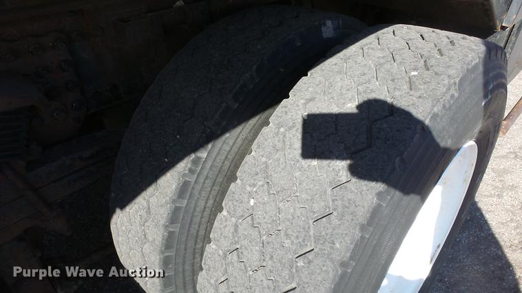 image for item DC0597 2001 Sterling LT7501 dump truck