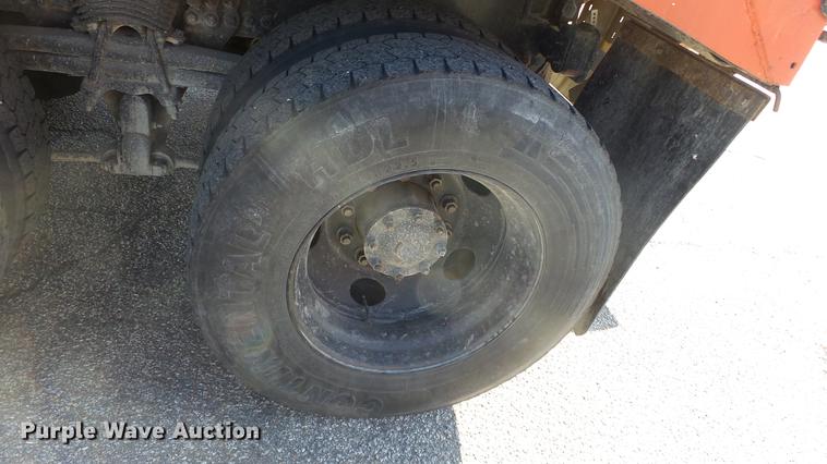 image for item DC0598 2001 Sterling LT7501 dump truck