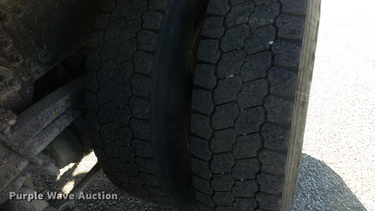 image for item DC0598 2001 Sterling LT7501 dump truck