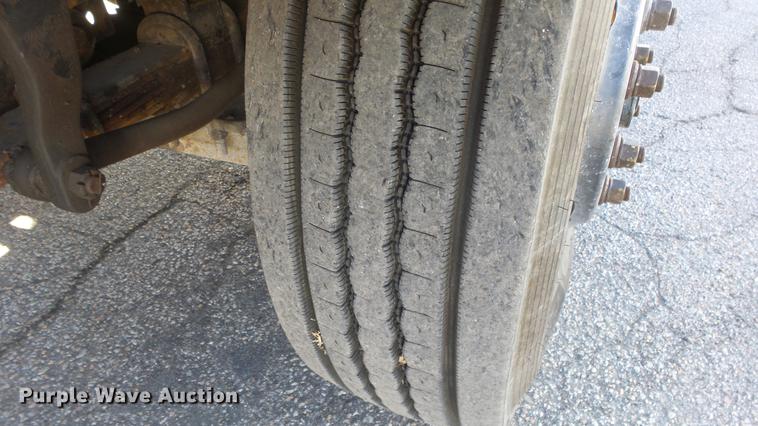 image for item DC0598 2001 Sterling LT7501 dump truck