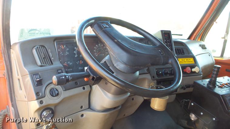 image for item DC0599 2001 Sterling LT7501 dump truck